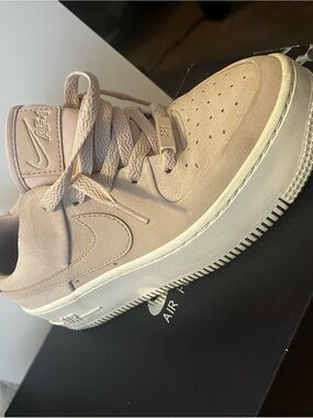 Nike Women’s Low-Top Sneakers in Blush Pink